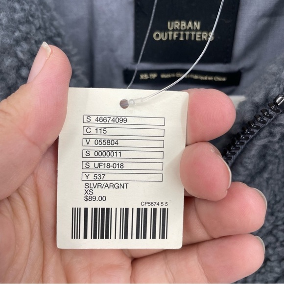 UO Teddy bear Sherpa Jacket Sz XS gray front zip - Picture 3 of 6